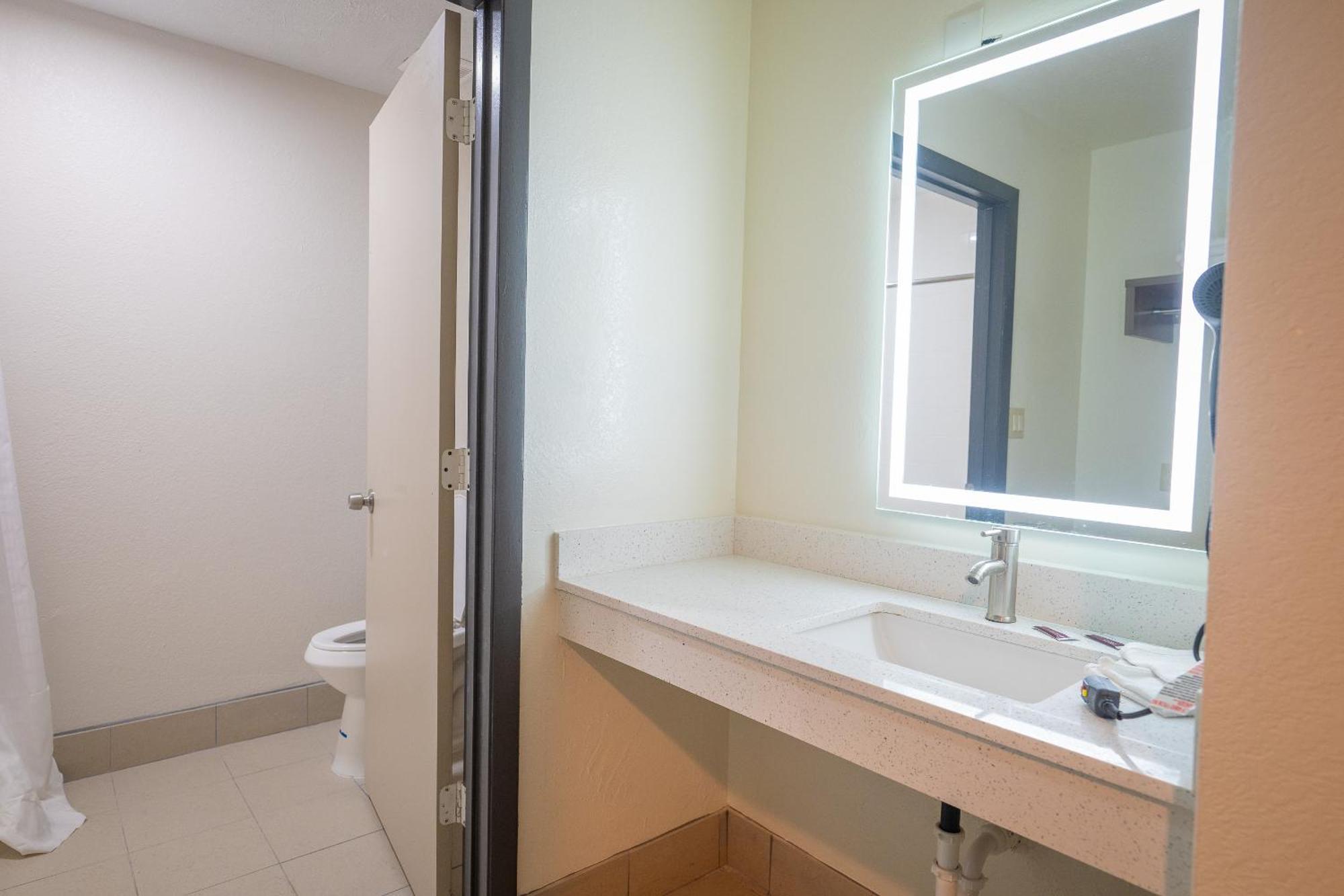 Blisspoint Inn, Kokomo Ngoại thất bức ảnh
